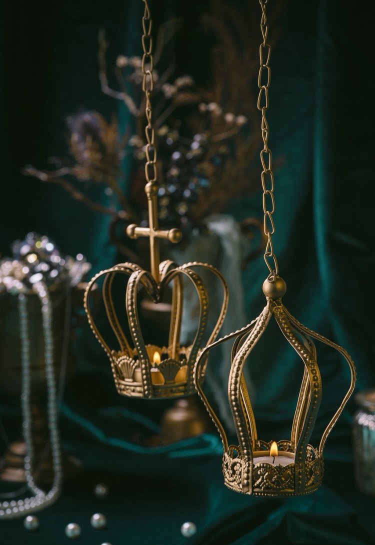 Gold Crown Shaped Iron Candle Holder - Home Decor > Candle holders & Lanterns > Lanterns - DINIBLO 