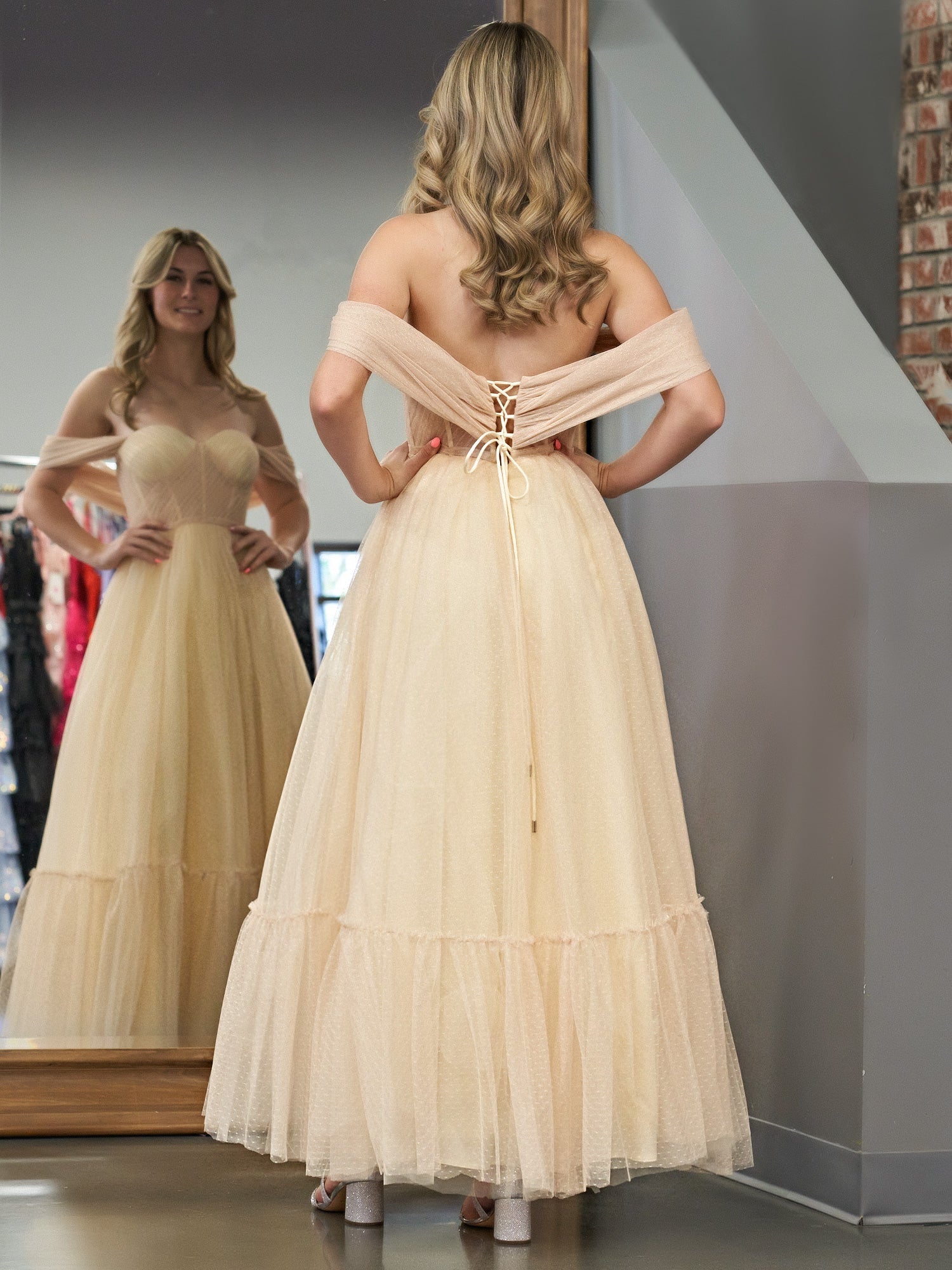 Nova | A-Line Champagne Tulle Sweetheart Tea-Length Prom Dress - Homecoming Dress - DINIBLO 