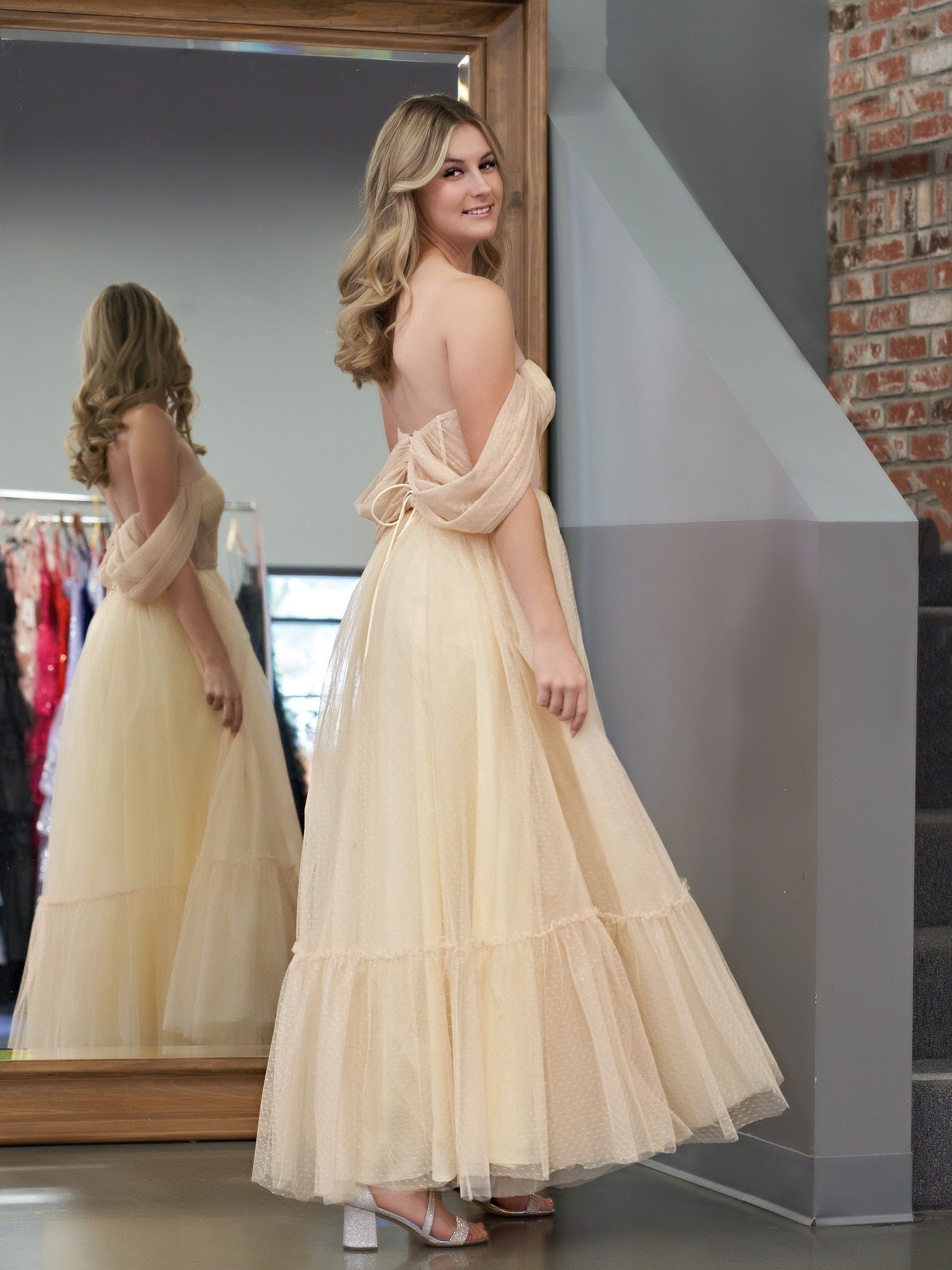 Nova | A-Line Champagne Tulle Sweetheart Tea-Length Prom Dress - Homecoming Dress - DINIBLO 