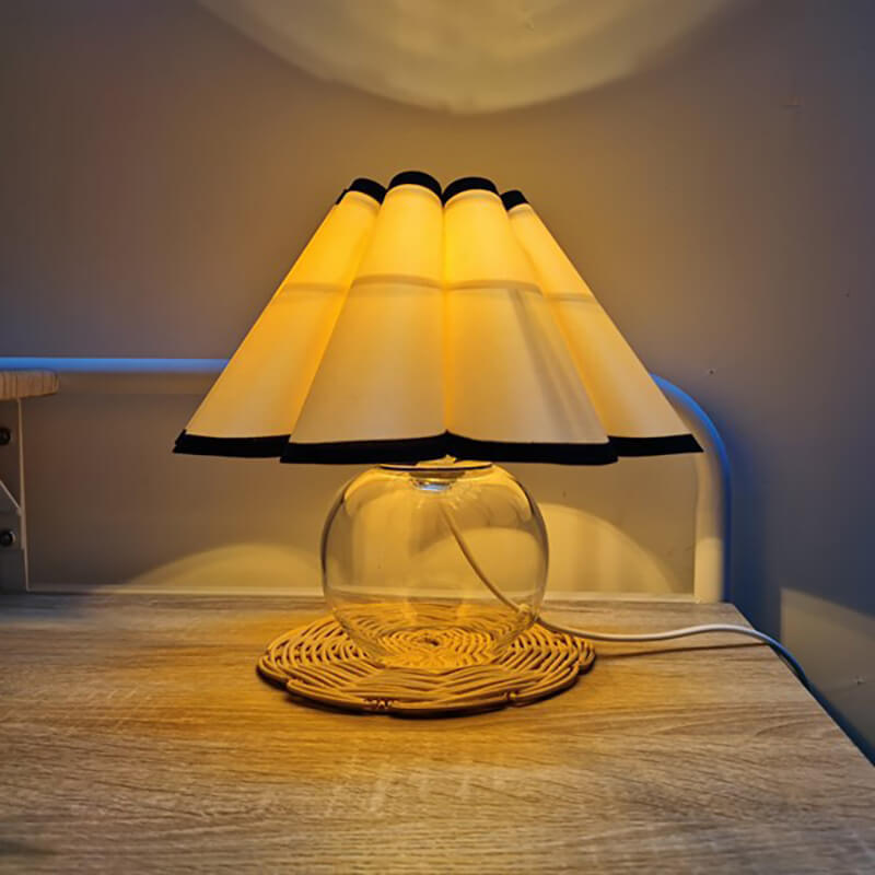 Pleated Glass Base Table Lamp - Table Lamp - DINIBLO 