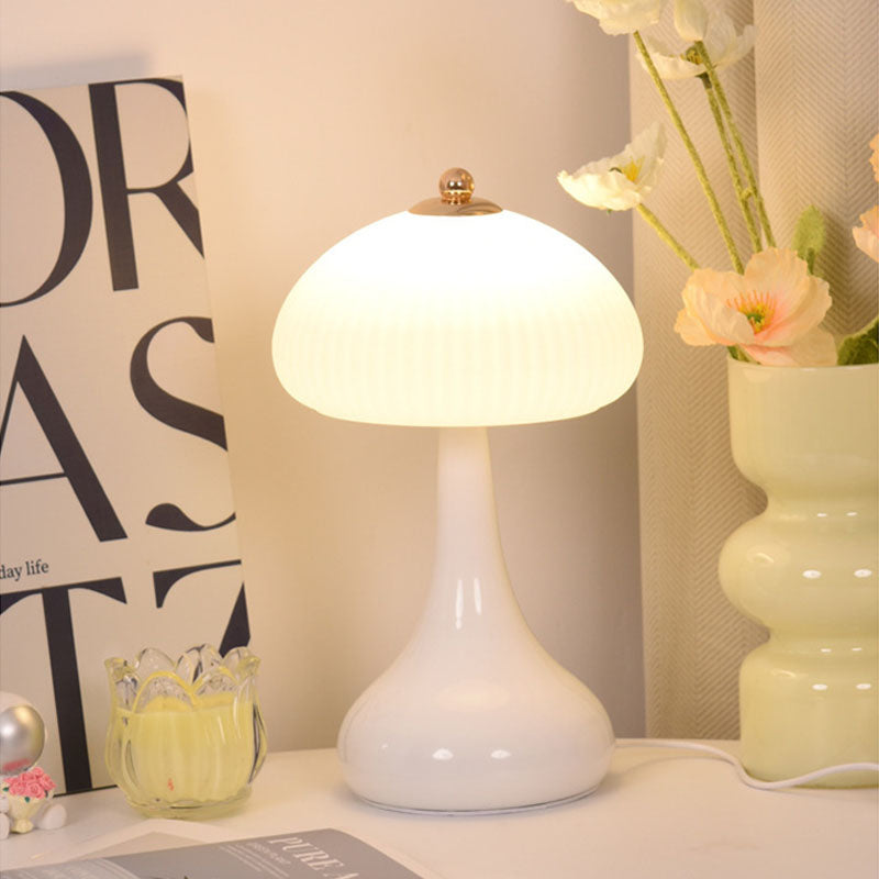 Romantic Cream Style Table Lamp - LAMP - DINIBLO 