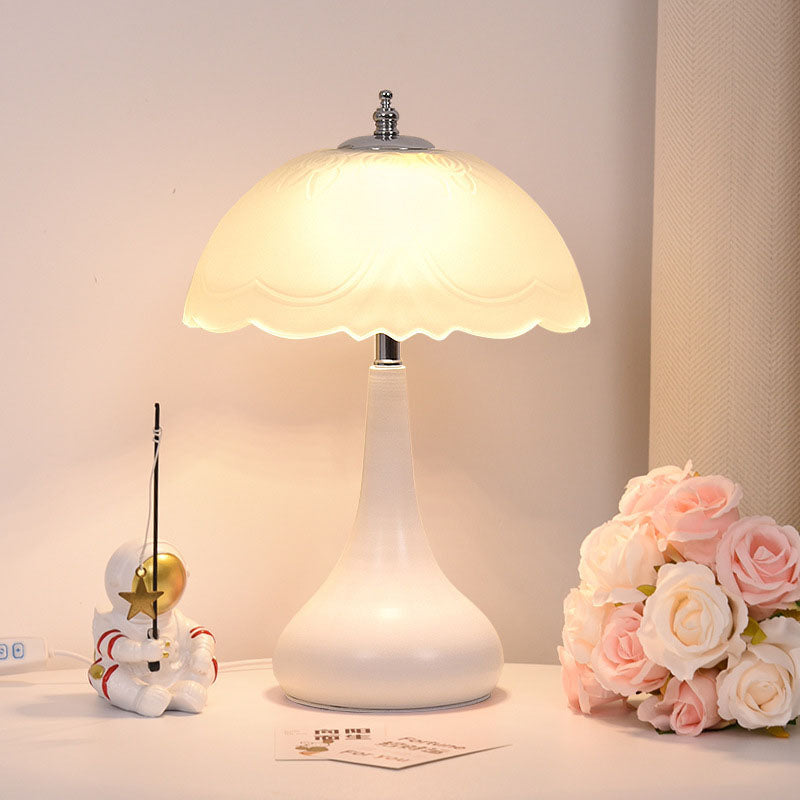 Romantic Cream Style Table Lamp - LAMP - DINIBLO 