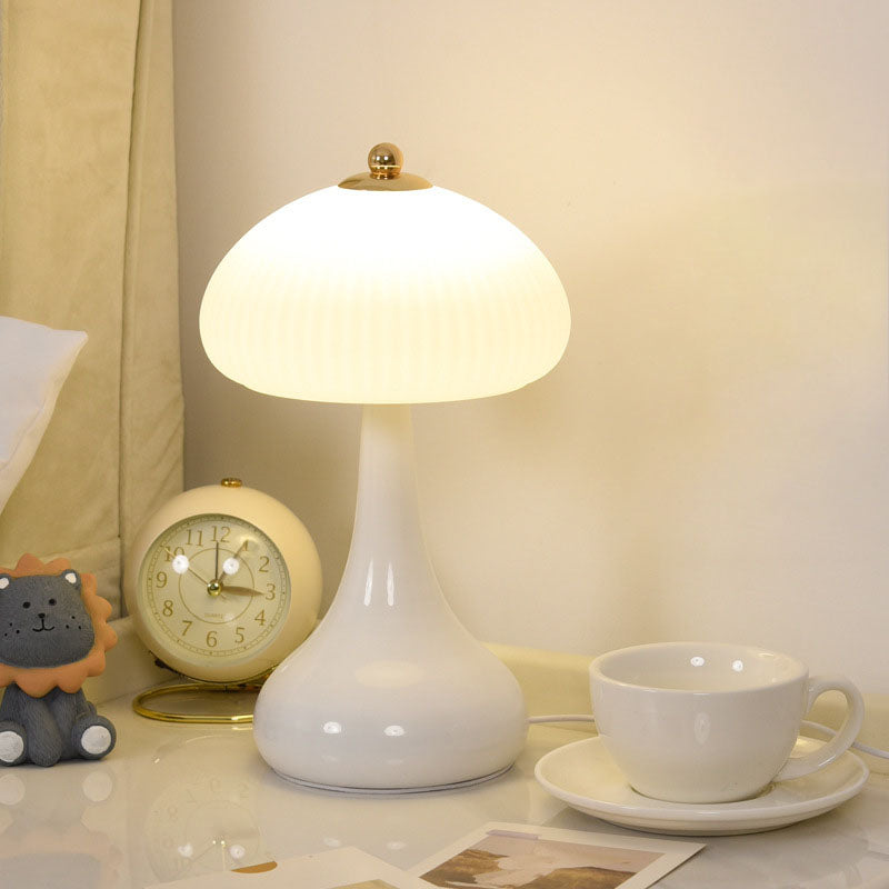 Romantic Cream Style Table Lamp - LAMP - DINIBLO 