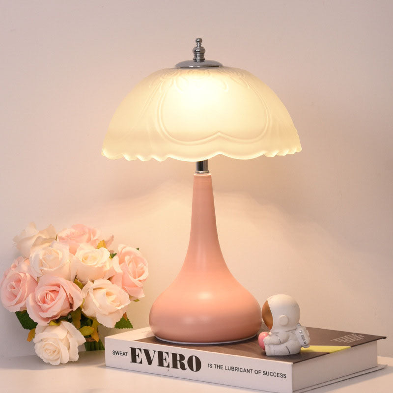 Romantic Cream Style Table Lamp - LAMP - DINIBLO 