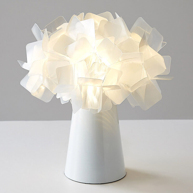 Romantic Petal Table Lamp - Table Lamp - DINIBLO 