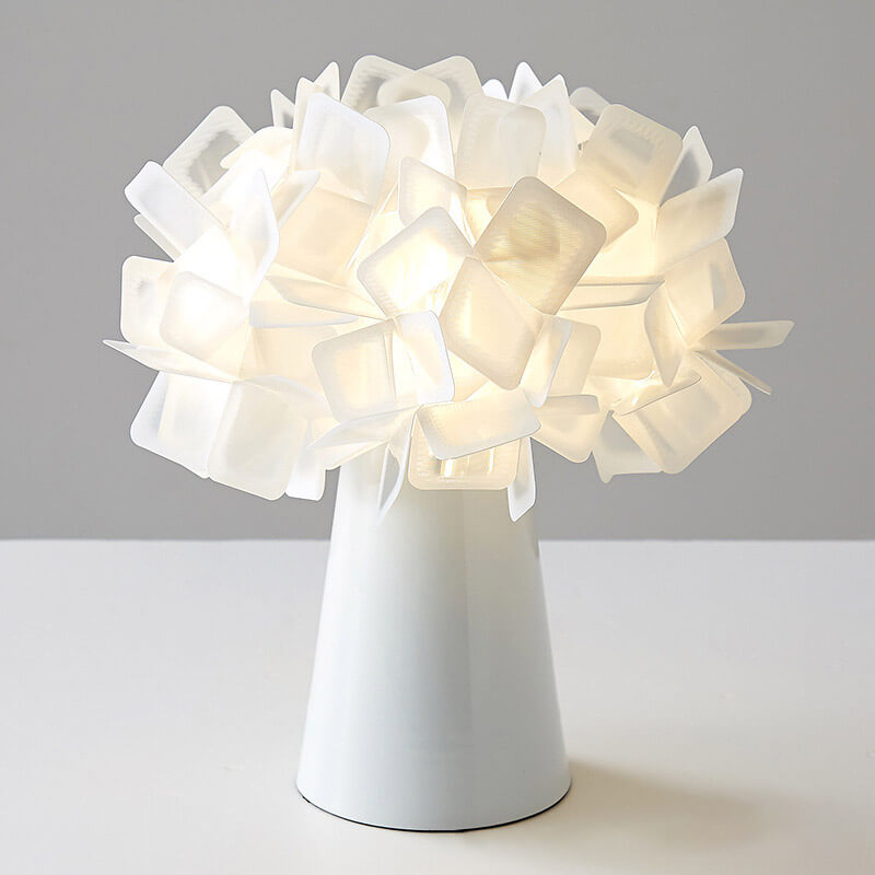 Romantic Petal Table Lamp - Table Lamp - DINIBLO 