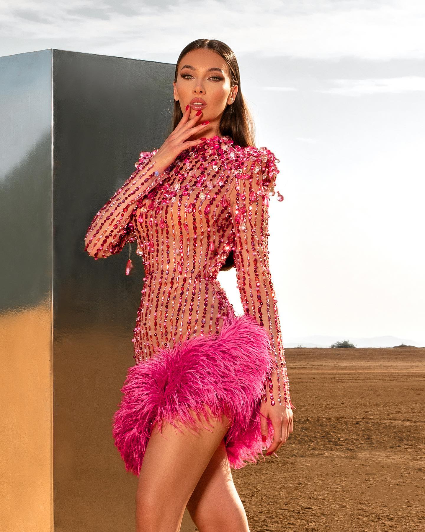 Chic Sequin Feather Cocktail Short Dress - Dresses - DINIBLO 