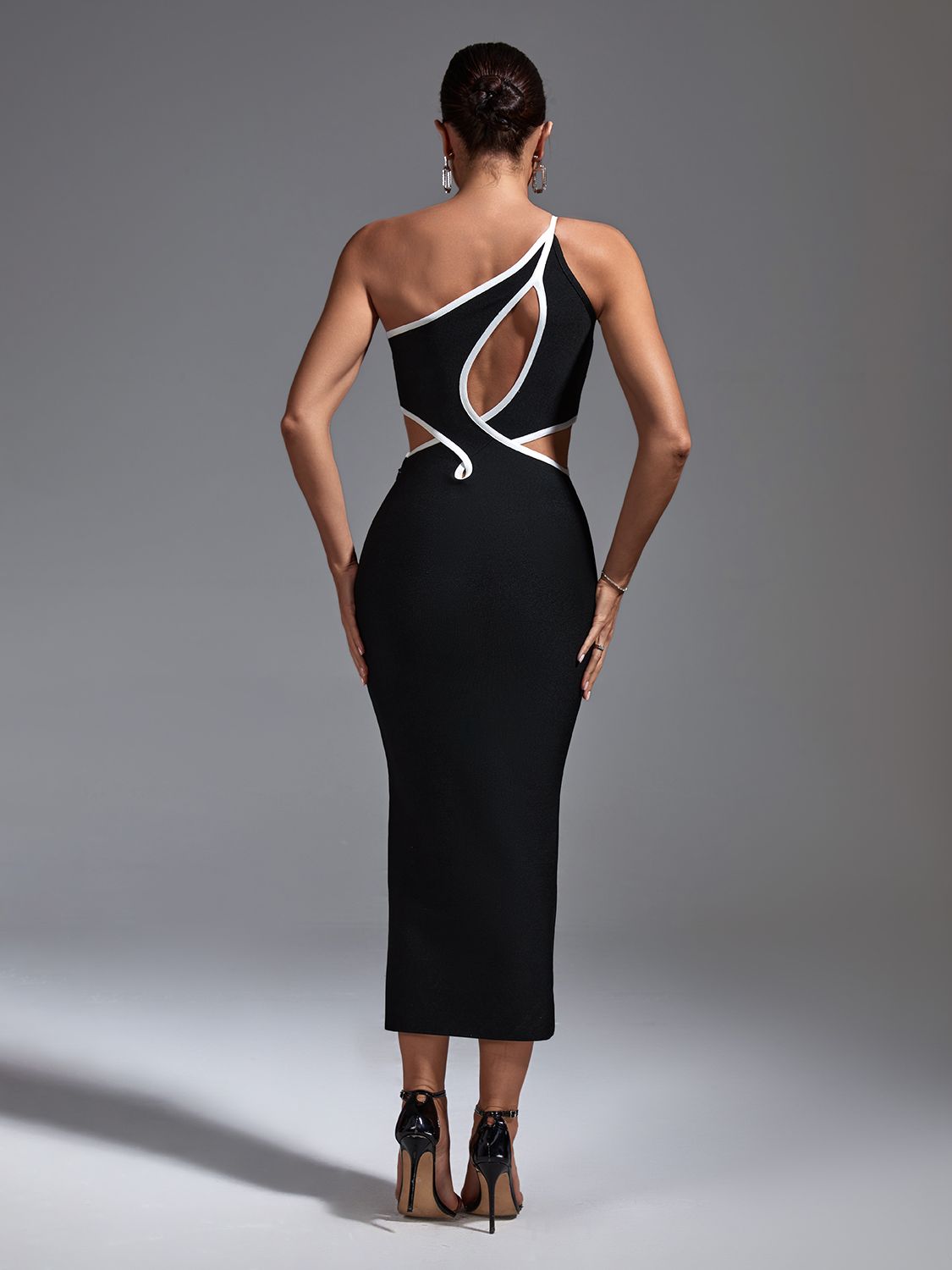 Sleek Black Cut Out Midi Dress - Dresses - DINIBLO 