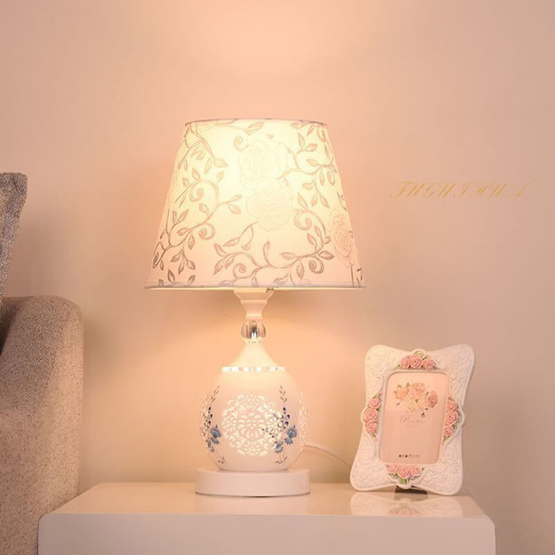 Blue And White Porcelain Ceramic Table Lamp - Table Lamp - DINIBLO 