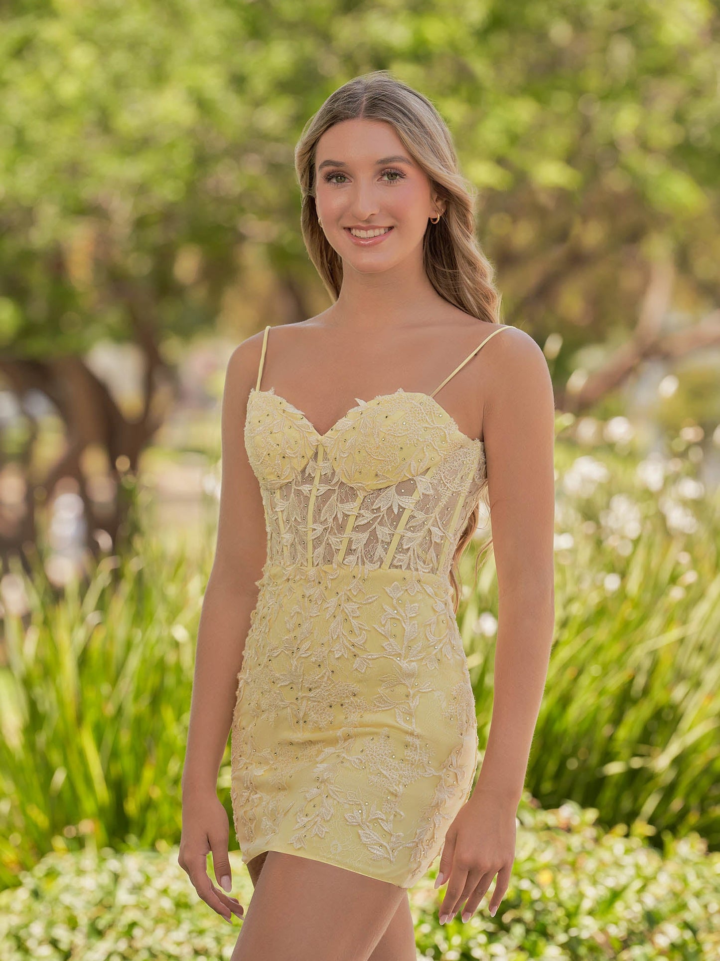 Ellie |  Yellow Spaghetti Straps Tight Short Homecoming Dress with Appliques - Homecoming Dresses - DINIBLO 