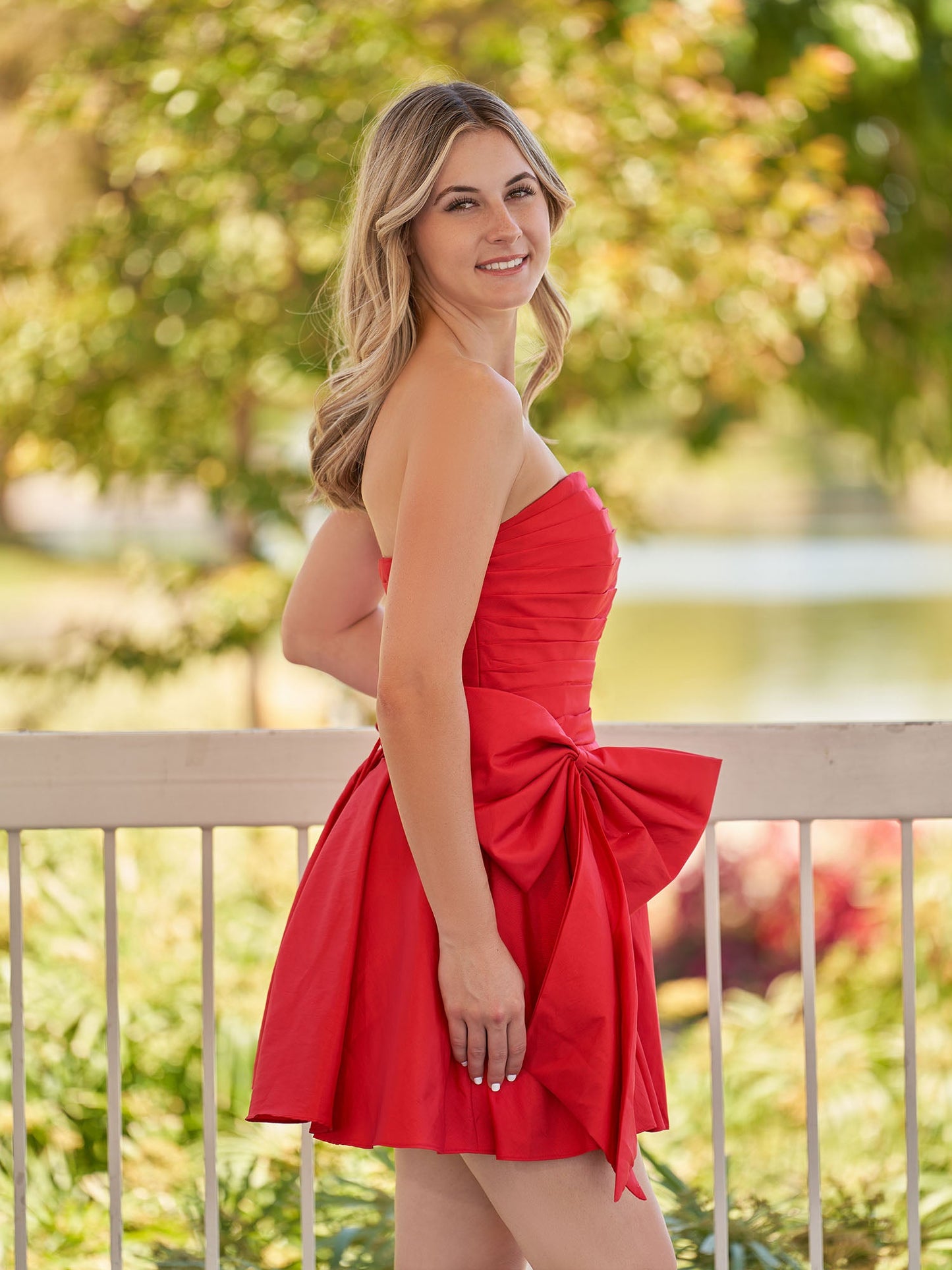 Fern | A-Line Red Strapless Mini Homecoming Dress with Bow - Homecoming Dresses - DINIBLO 